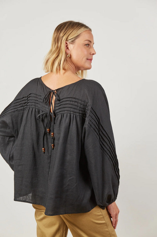 Isle-of-Mine-Panorama-Tuck-Blouse-Onyx