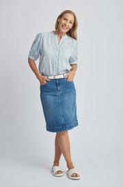 Knee_length_light_blue_skirt